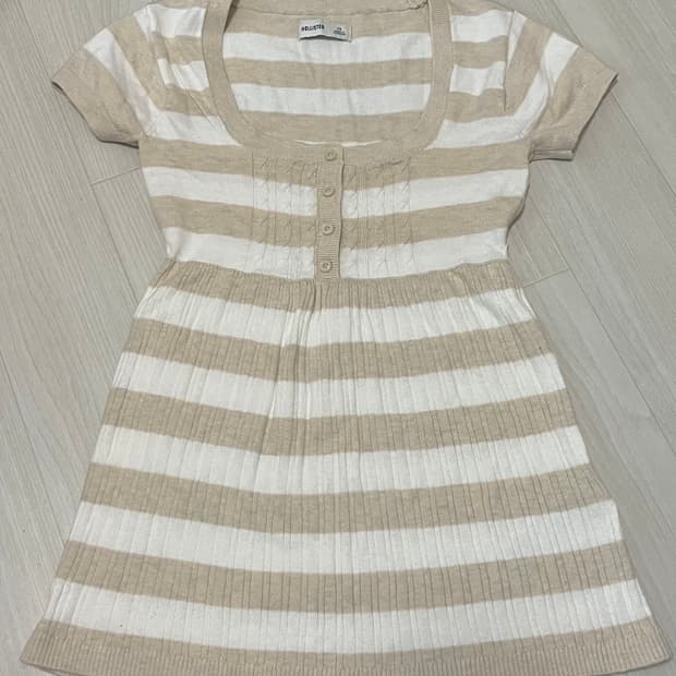 홀리스터 베이비돌 반팔 니트 라떼갸루 코어