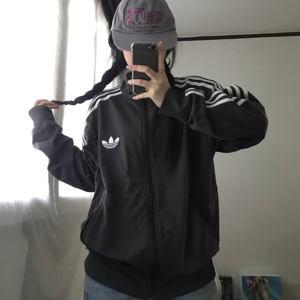 아디다스 브라운 구파이어버드 져지