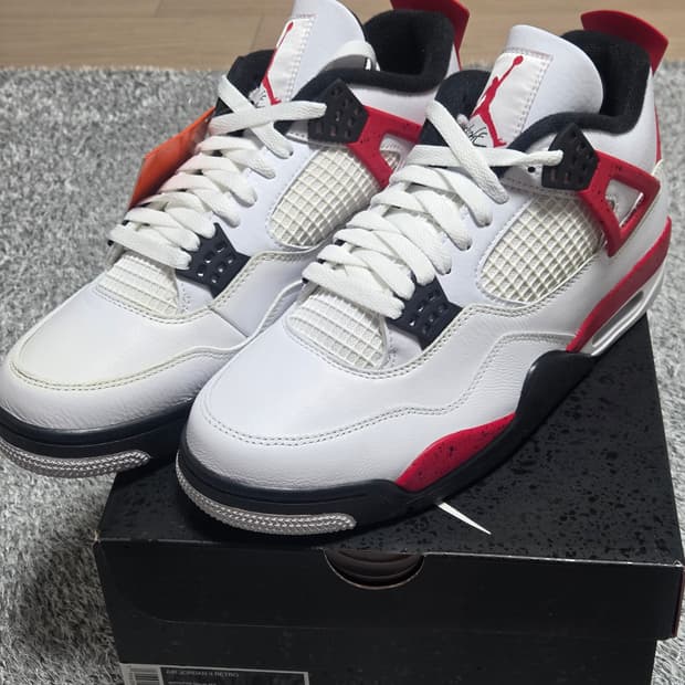 조던4 레드시멘트 270 