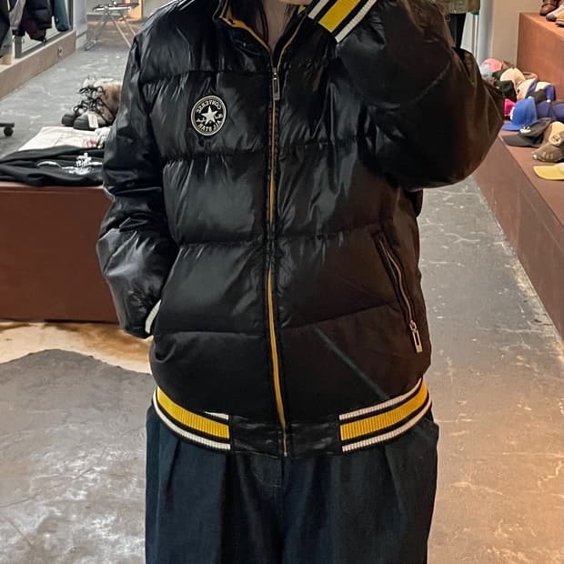 컨버스 덕다운 유광 블랙 패딩 H1734