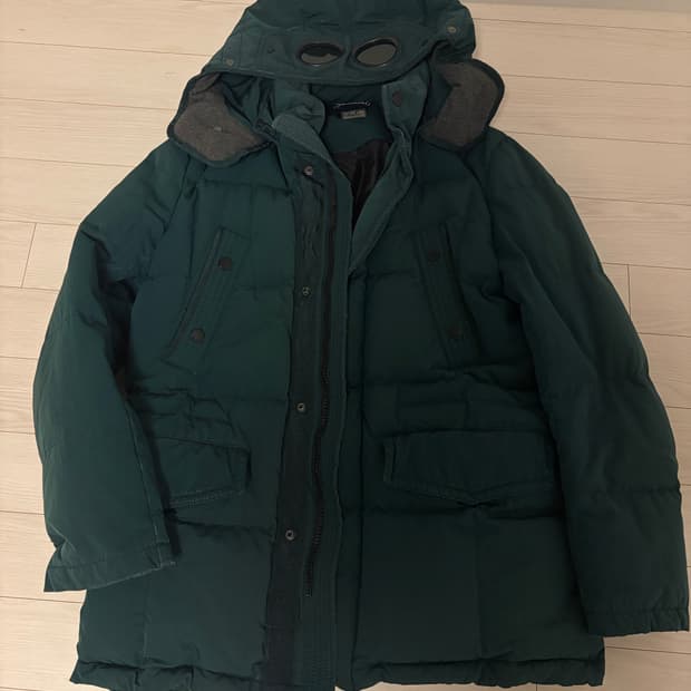 CP컴퍼니 노르지 고글 패딩