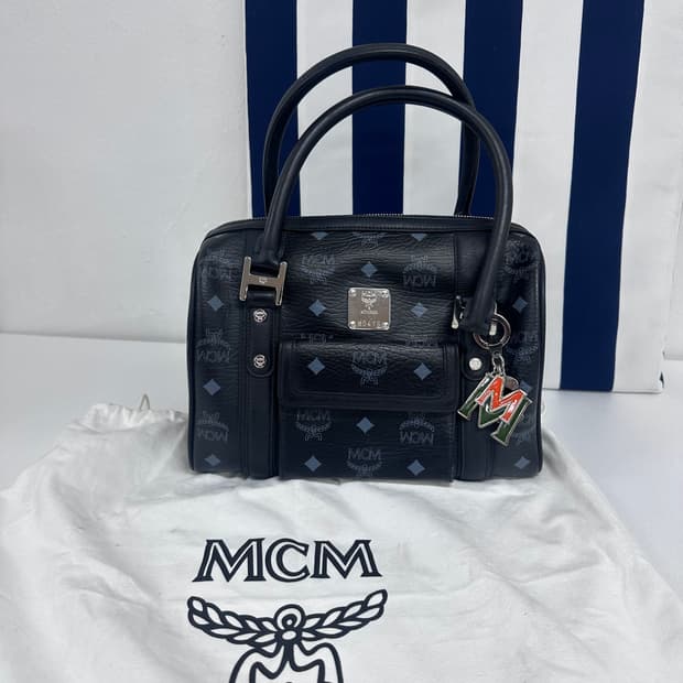 엠씨엠 MCM 비세토스 미니 보스턴백 블랙 토트백 (키링포함)