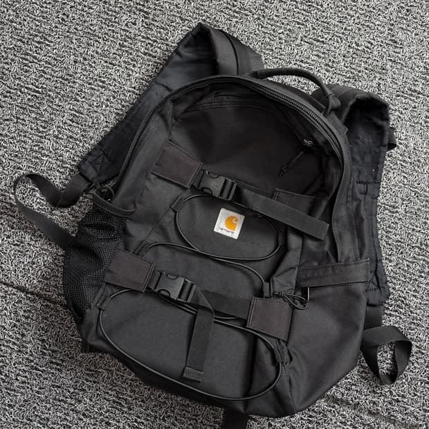 칼하트 WIP 스트링 디테일 킥플립 백팩 2033
