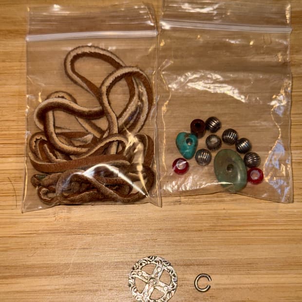 퍼스트 애로우즈 사슴가죽줄+925휠+비즈 세트