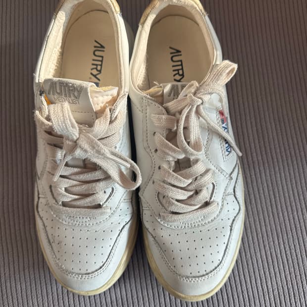 오트리 메달리스트 스니커즈 화이트 39(250)