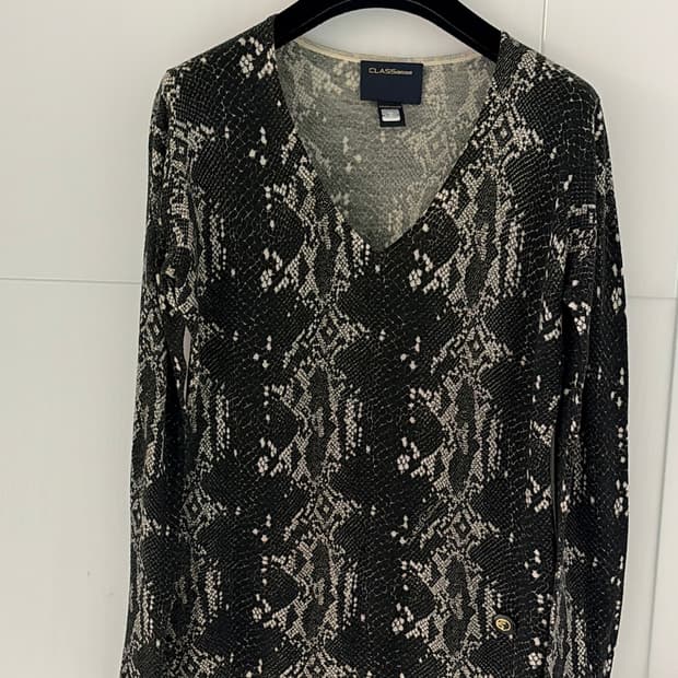 Roberto Cavalli 뱀피무냥 니트 44,55 정품