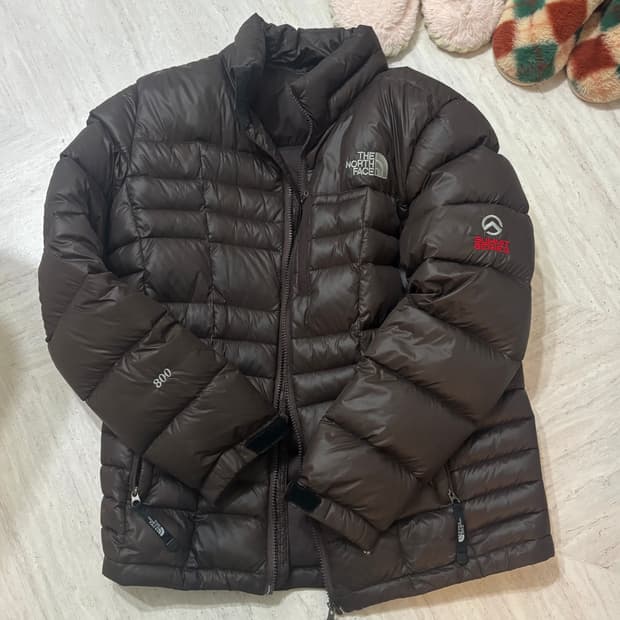 노스페이스 경량패딩 브라운