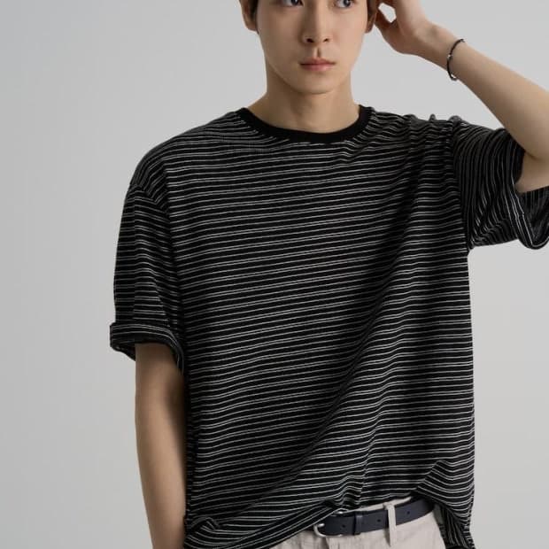에잇세컨즈 8초 멀티 스트라이프 반소매티 반팔티 블랙 L 사이즈