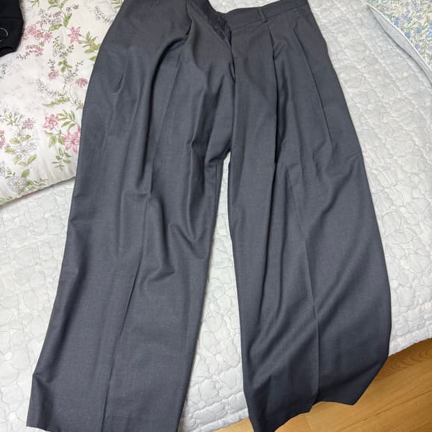 데꼬로소 그레이 와이드 슬랙스 판매합니다