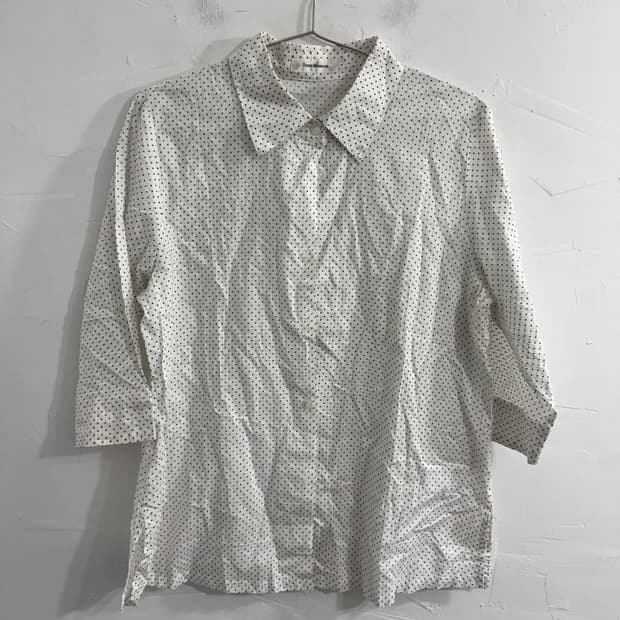 dot shirt