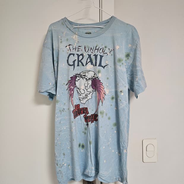 Grail 그래픽 티
