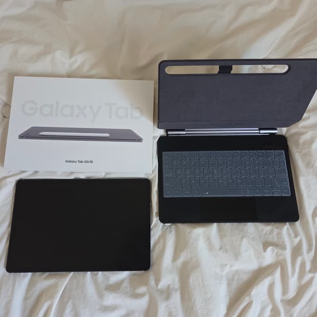 삼성 갤럭시탭 S10 FE wifi 128gb + 키보드 케이스