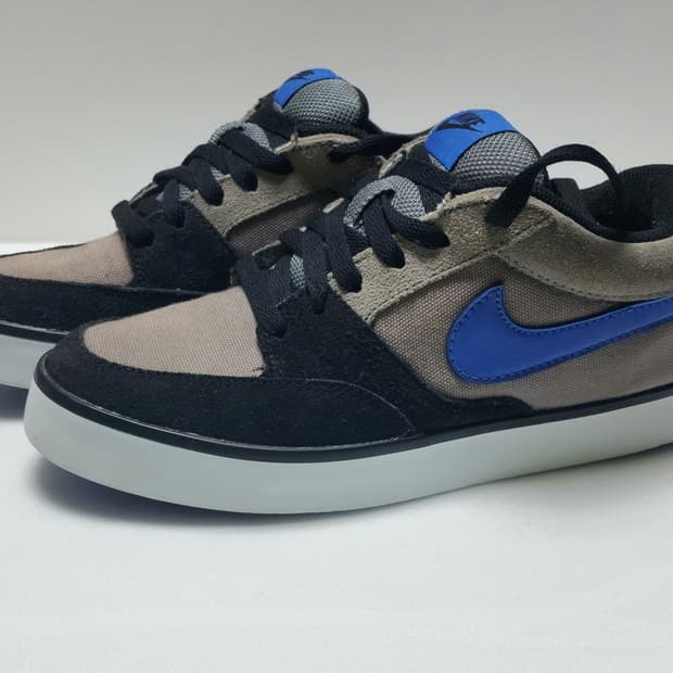 나이키  블랙/블루 스케이트보드화 235 mm