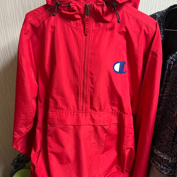 챔피온 바람막이