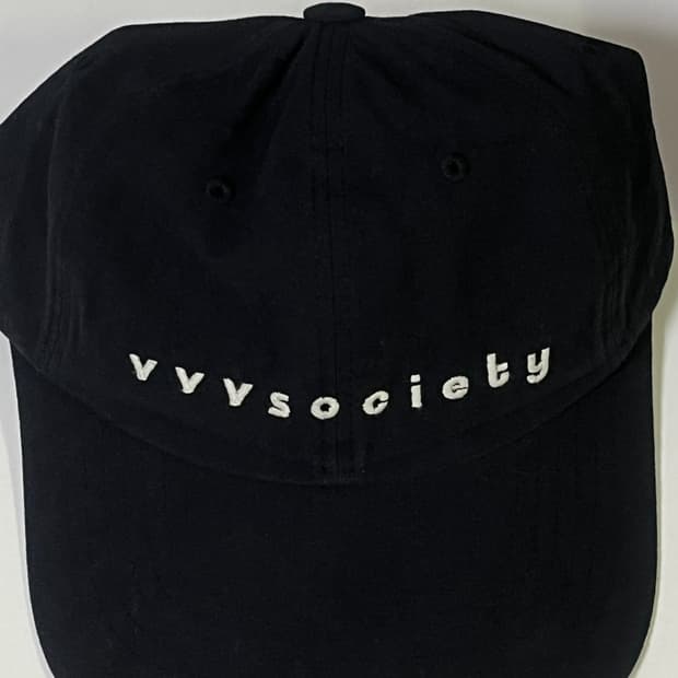 vvv소사이어티 로고캡