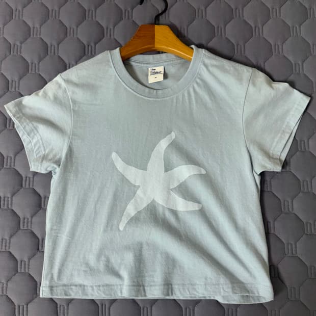 더콜디스트모먼트 반팔 티 starfish logo crop T