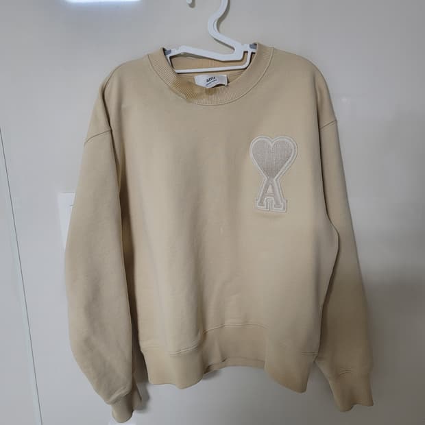 아미 헤비코튼 베이지 맨투맨 S 95정사이즈 상태굿

