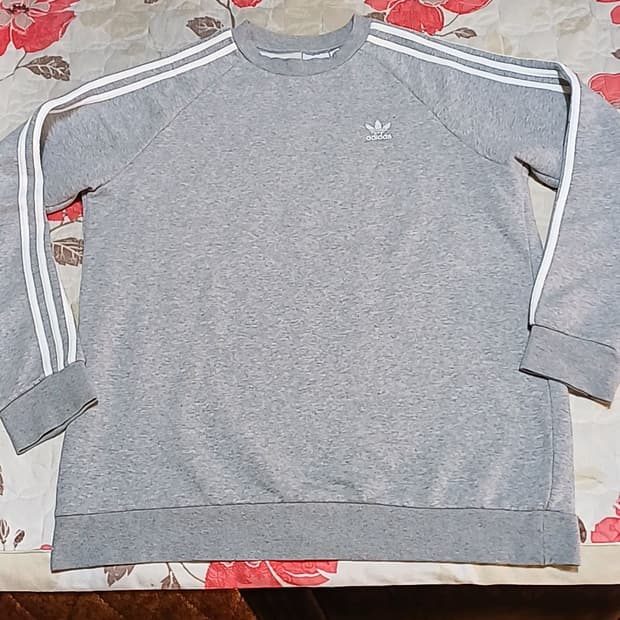 아디다스 기모맨투맨 실측110 가슴60 기장75