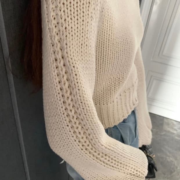 포스터 poster 플라보 니트 아이보리