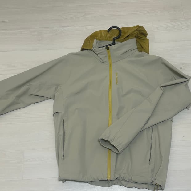 살로몬 바람막이 M