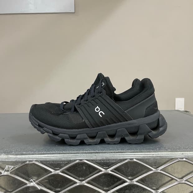 온러닝 클라우드스위프트3 245 (gr-4535)