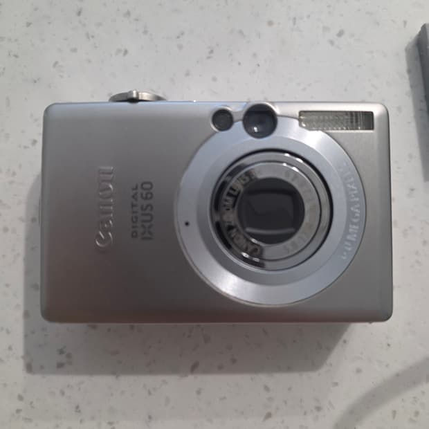 디카 캐논 Ixus 60(익서스60) 판매합니다.