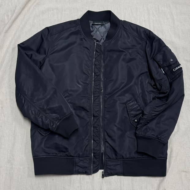 캘빈클라인 퍼포먼스 백자수 항공점퍼 L