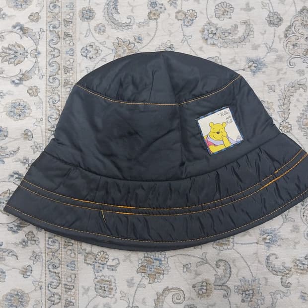 디즈니 곰돌이 푸우 캐릭터 패딩 버킷햇