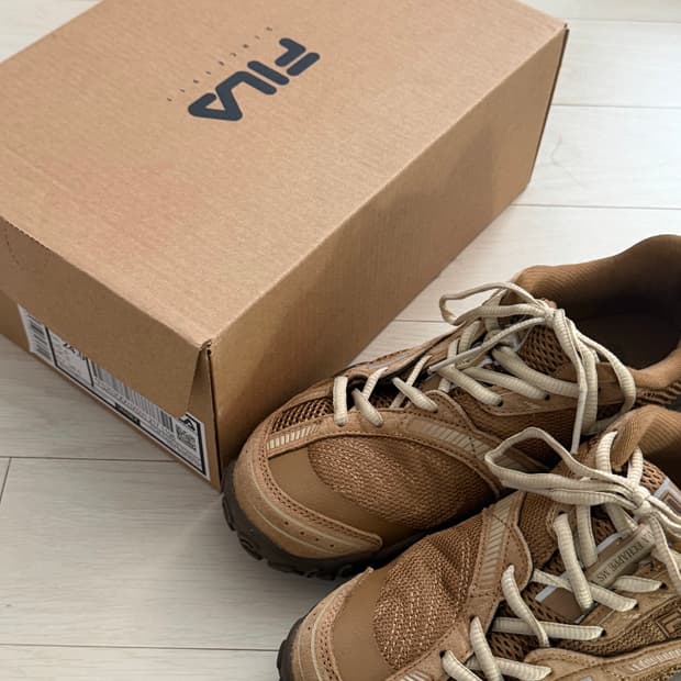 휠라 에샤페v2 브라운 스니커즈 240