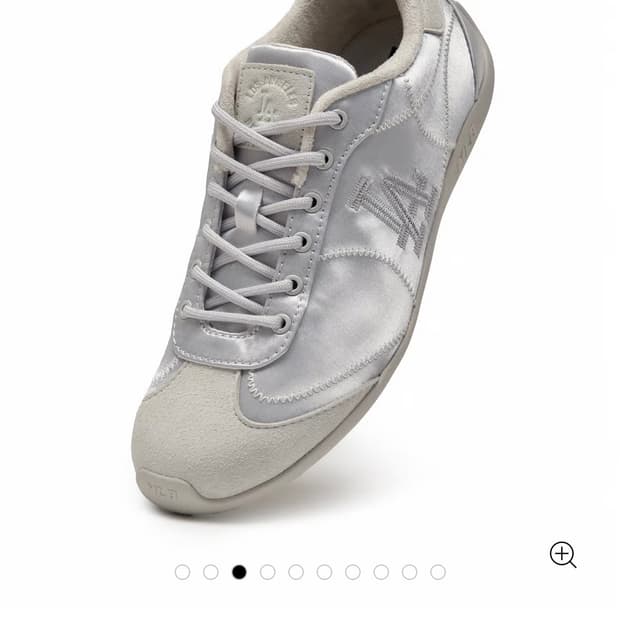 MLB 슬릭 파우더 실버 스니커즈