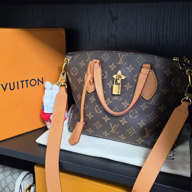 루이비통 모노그램 플라워 지퍼 PM 토트백