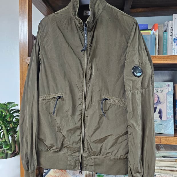 원가 70만)씨피컴퍼니 나일론 자켓 팔아요 cp컴퍼니 48 95 100 
