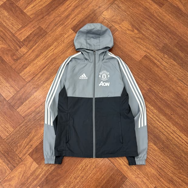 해외판 M(100) 이디다스 맨체스터 유나이티드 바람막이 자켓 