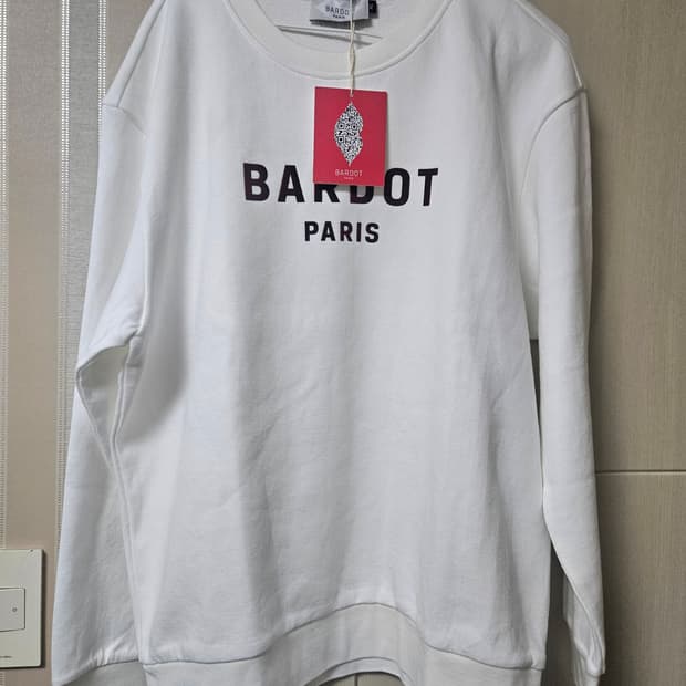 [새상품] Bardot 바르도 스웨트셔츠