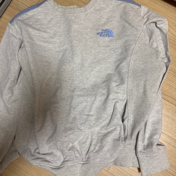 노스페이스 맨투맨