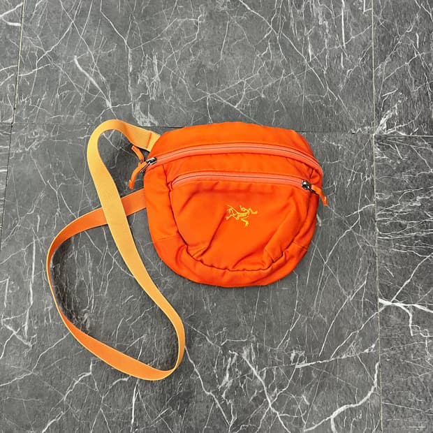 아크테릭스 맨티스 1 웨이스트백