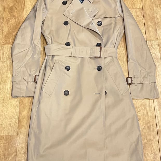 (36) 버버리 더블버튼 클래식 트렌치코트