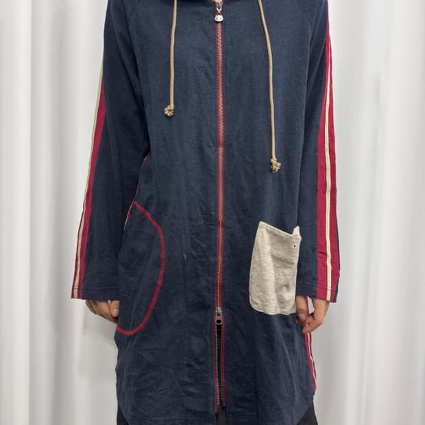 atsuko matano neko point hood zipup