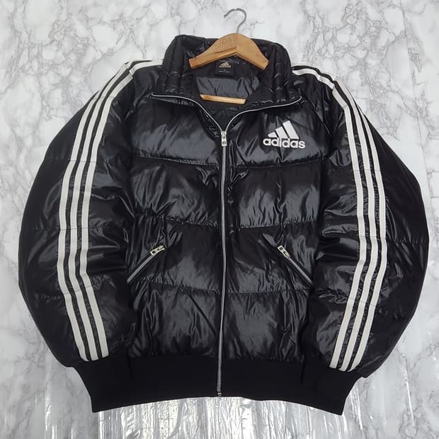 105 아디다스 삼선 블랙 유광 푸퍼 숏 패딩 자켓