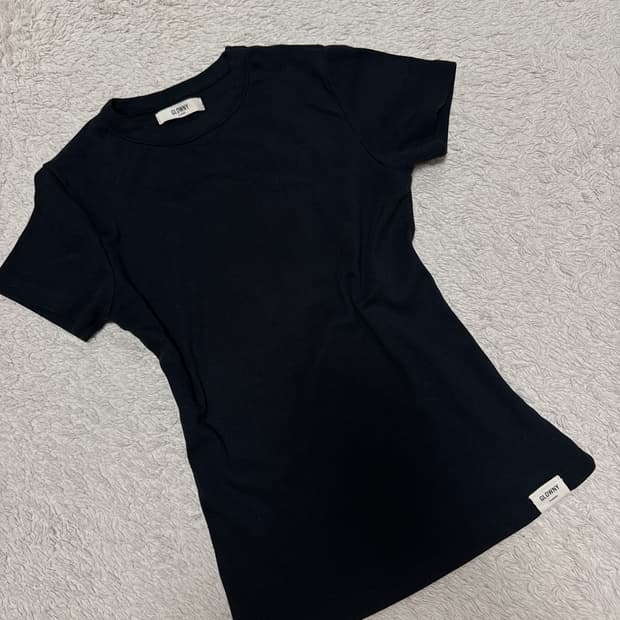 글로니 G CLASSIC FITTED TEE (BLACK)