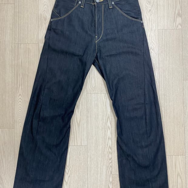 Vintage Levi’s Engineered Jeans W30
