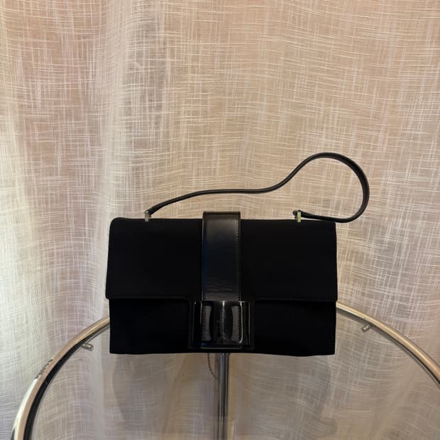 정품 페라가모 바게트 숄더백    