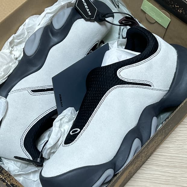 오클리 팩토리팀 X 브레인데드 플래시 화이트 버치 275사이즈 새거팝니다