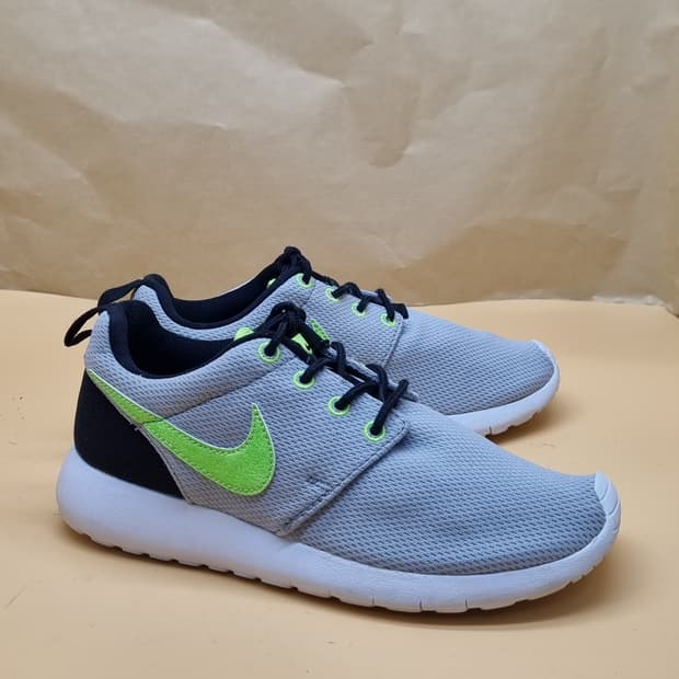 나이키 로쉬런 여성런닝화230 