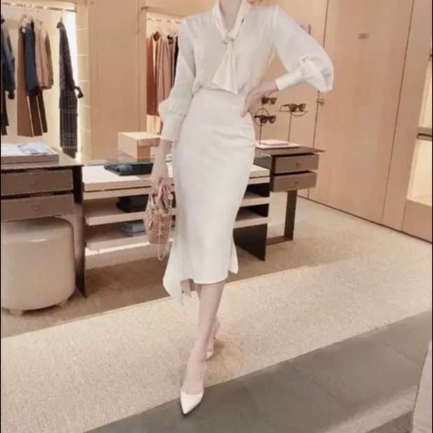 라벨르블랑 오블리크 스커트