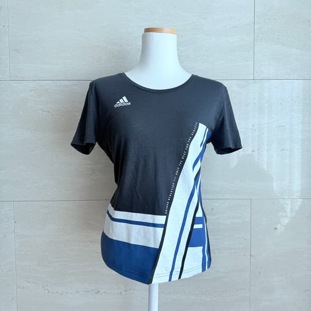 아디다스 여성 스포츠 티셔츠 55 size