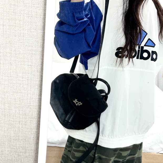 아디다스 90‘s 빅로고 포카리 바람막이