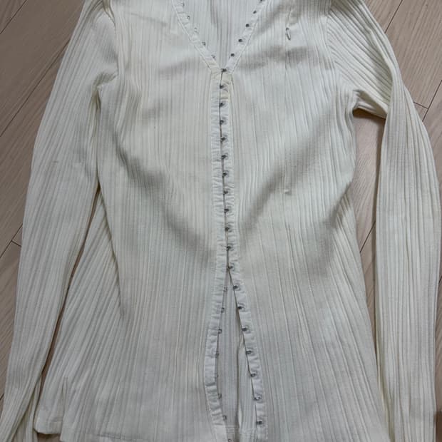 인사일런스 후크 니트