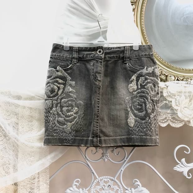 grey floral sequin mini skirt