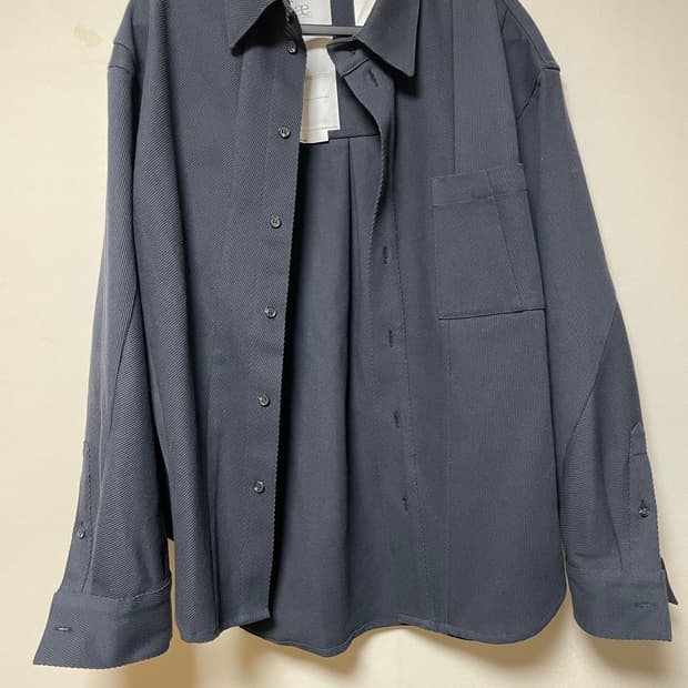 Yiyae이예 aslant shirt jacket
